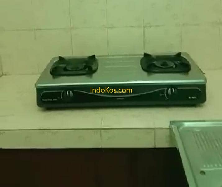 KOS PASUTRI FASILITAS AC-TV-WIFI-DAPUR-KULKAS-KM DALAM-SPRING BED-ALMARI TIAP KAMAR